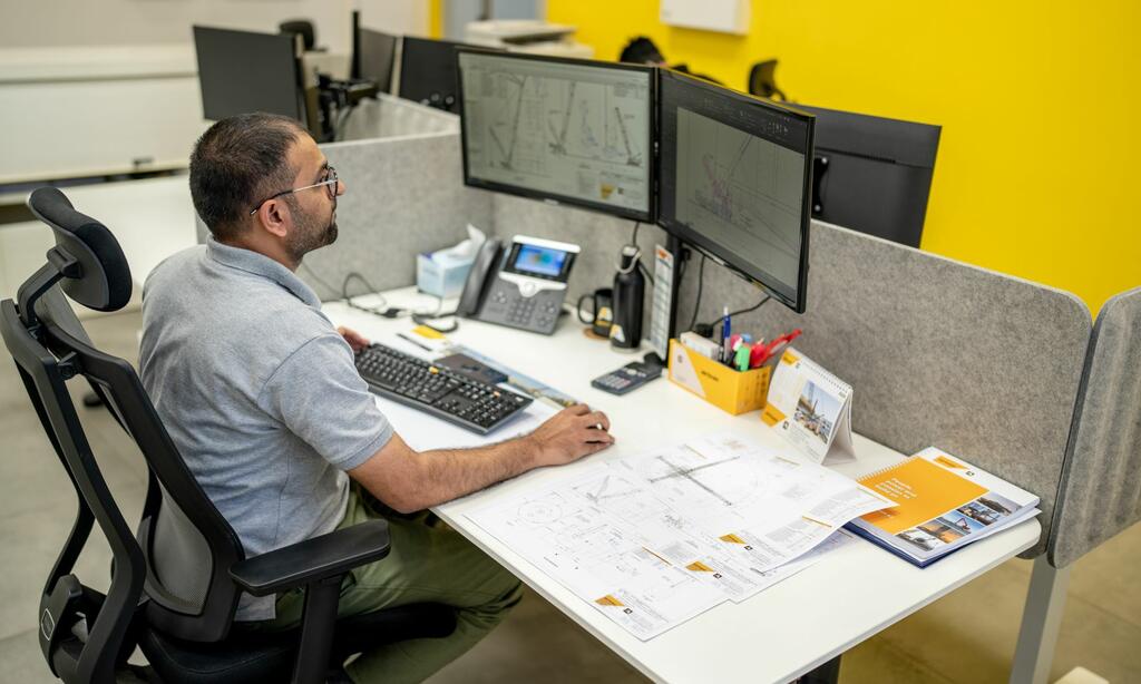 Lifting engineer vacancy